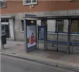Marquesina publicitaria en la calle de Príncipe de Vergara 65, a la altura de Menéndez Pelayo, Madrid
